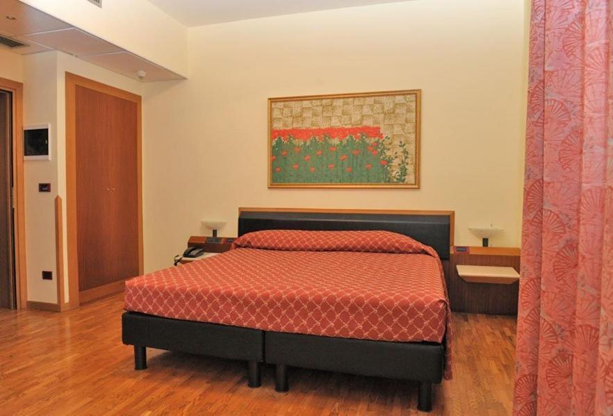 Hotel Svevo Gioia Del Colle Bilik gambar